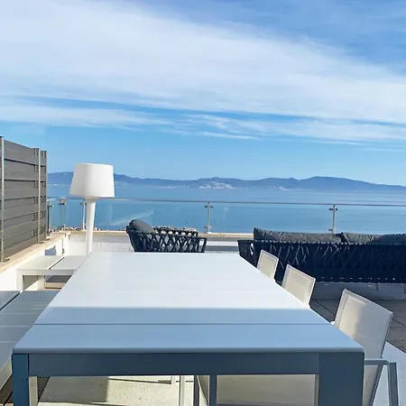 Luxe Penthouse Centrum 300m Strand-8pax Wifi 2parking L' Escala