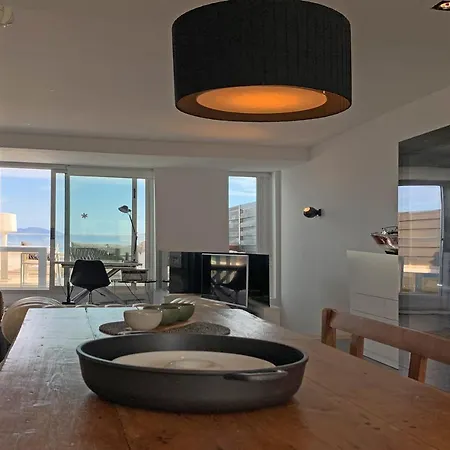 Luxe Penthouse Centrum 300m Strand-8pax Wifi 2parking L'Escala